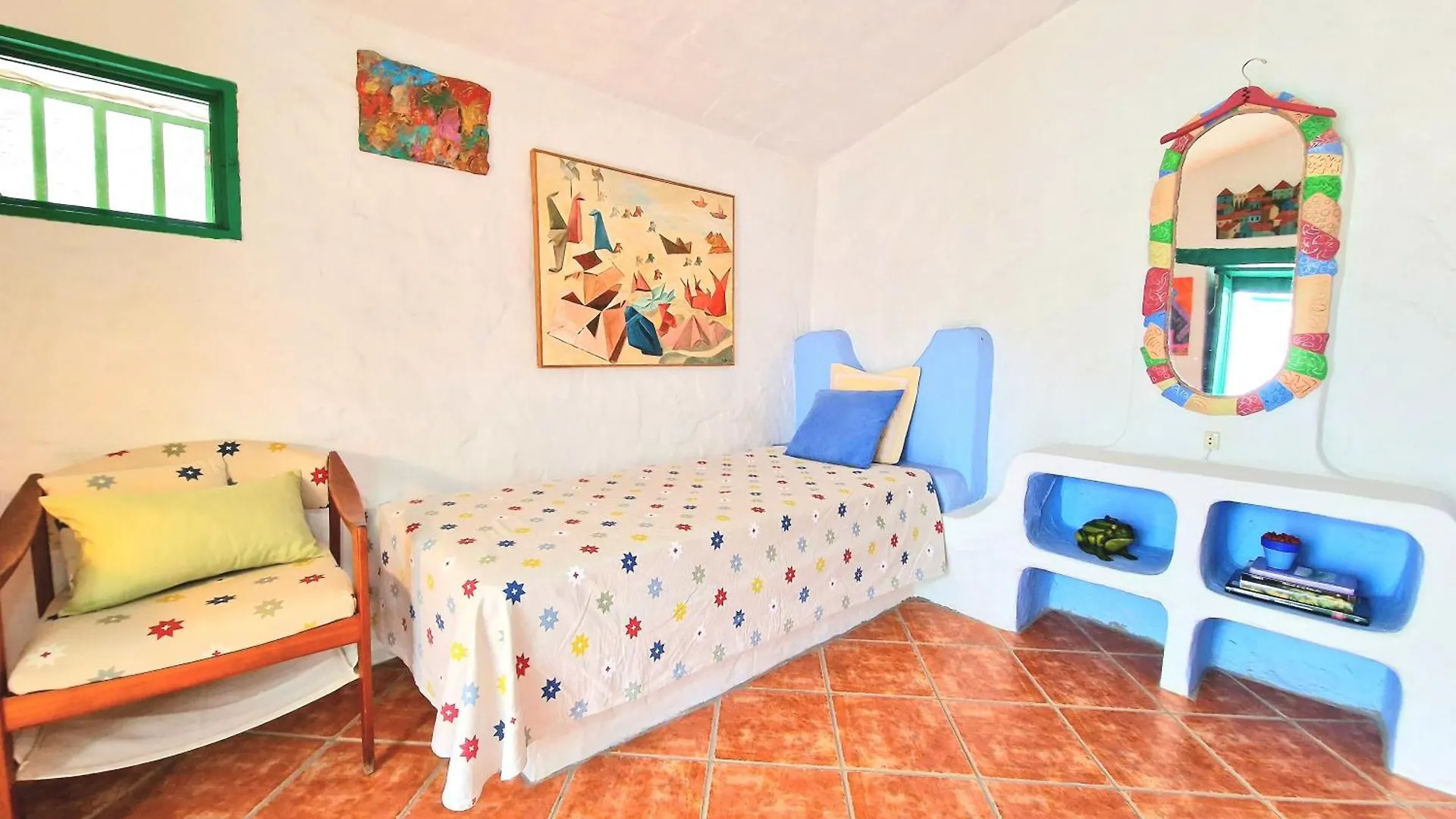 Small Cozy House Susana Mogan